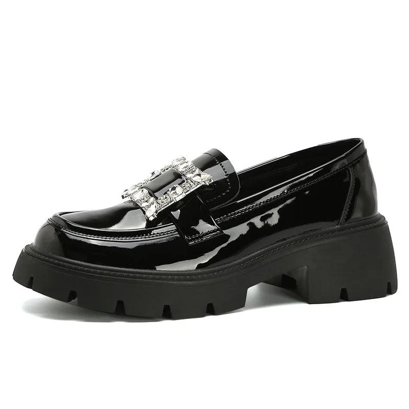 Mocassim Feminino Tratorado em Couro Preto - LeVienna