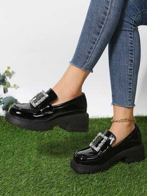 Mocassim Feminino Tratorado em Couro Preto - LeVienna